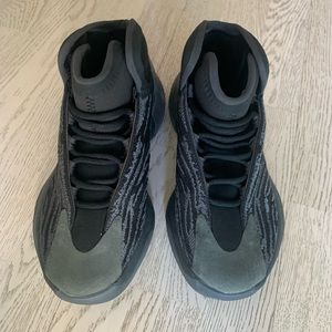 Yeezy QNTM’s | W 6.5/M 7.5